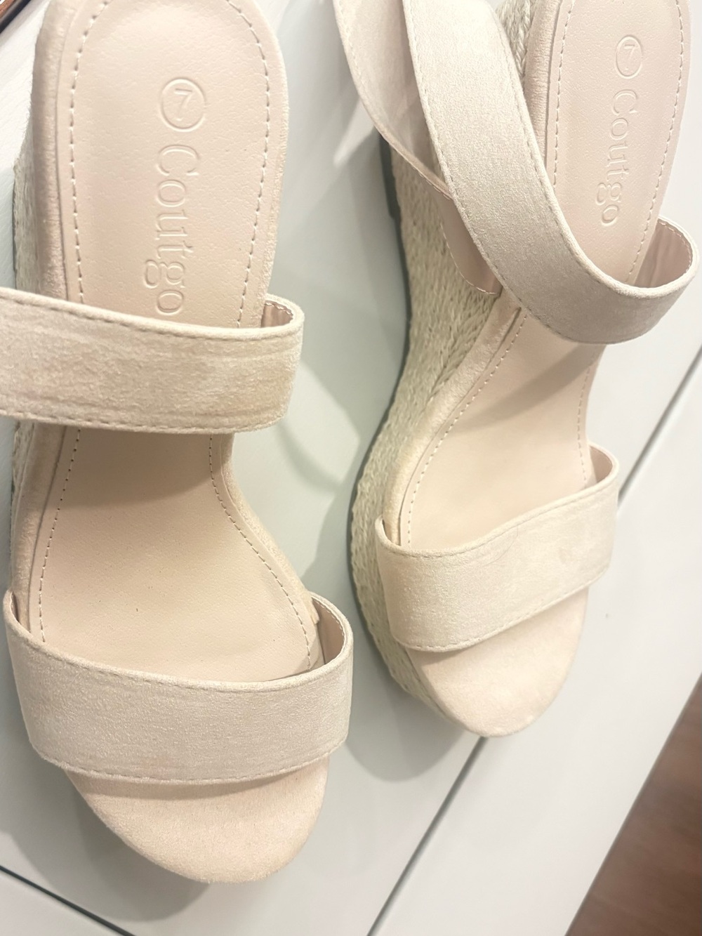 Wedge Platform Sandals 4 pairs For $40 - Picture 9 of 16
